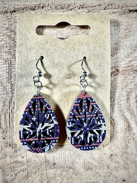 Wood Christmas Pattern Earring with Snowflake Design